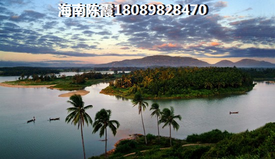 博亚兹·澜铂湾